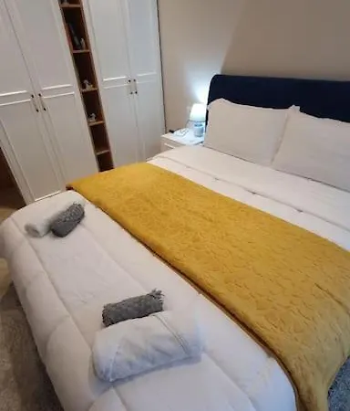 Διαμέρισμα Luxury At Marini's Τίρανα