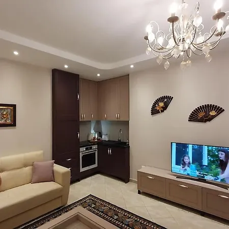 Luxury At Marini's * Tiran