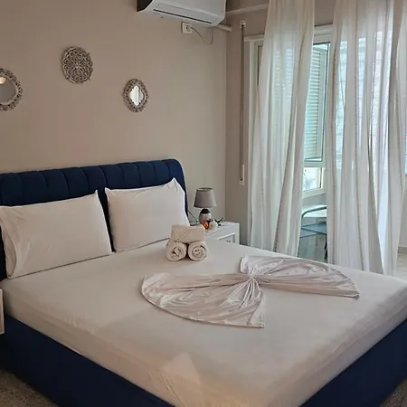 Luxury At Marini's Διαμέρισμα *