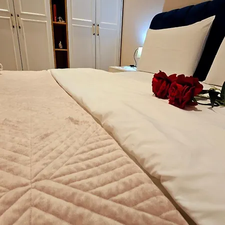 Διαμέρισμα Luxury At Marini's Τίρανα