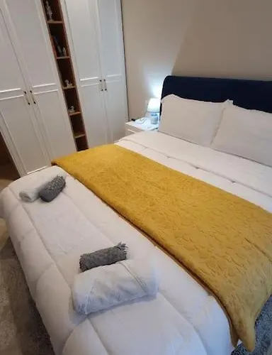 公寓 Luxury At Marini's 地拉那